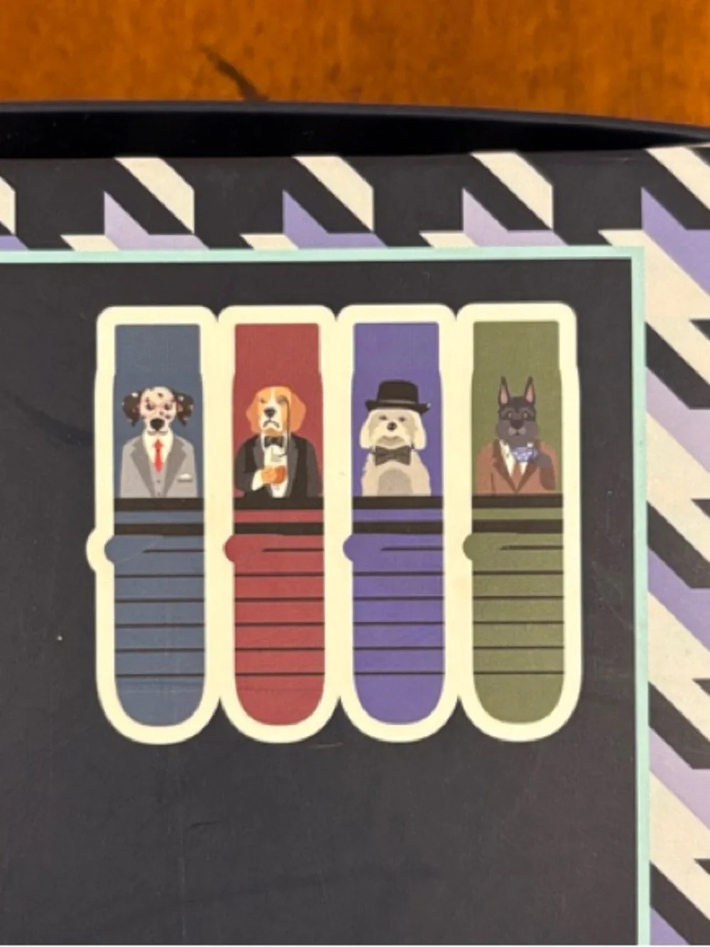 Men's 4-Pack dog & rose Novelty Socks - New in Box. Sz 8-12‎